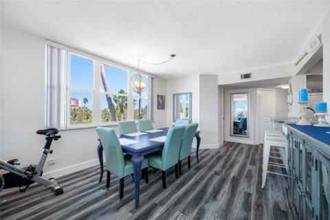 Condominio en venta en Saint Petersburg, Florida, 2 dormitorios, 106.84 m2 № 1719728 - foto 6