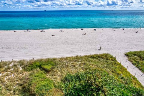 Condominio en alquiler en Miami Beach, Florida, 1 dormitorio, 101.54 m2 № 2051297 - foto 4