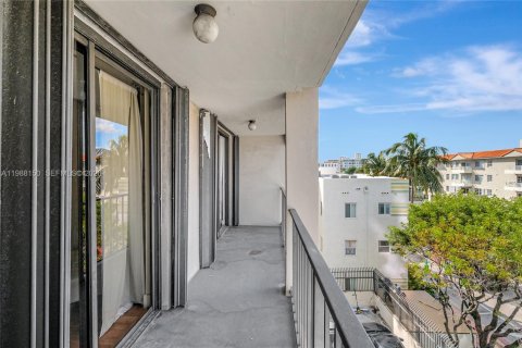 Condominio en alquiler en Miami Beach, Florida, 1 dormitorio, 101.54 m2 № 2051297 - foto 29