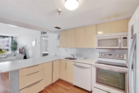 Condominio en alquiler en Miami Beach, Florida, 1 dormitorio, 101.54 m2 № 2051297 - foto 20