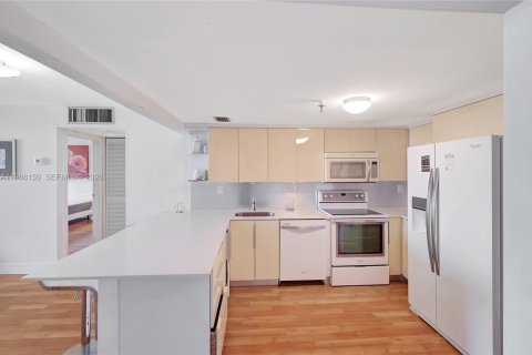Condominio en alquiler en Miami Beach, Florida, 1 dormitorio, 101.54 m2 № 2051297 - foto 14