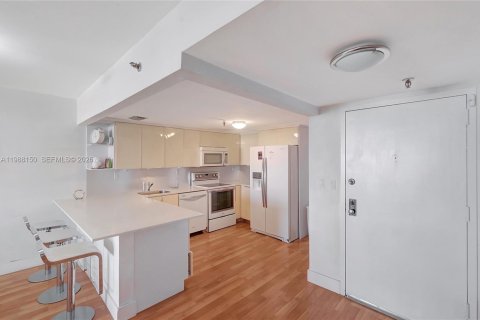 Condominio en alquiler en Miami Beach, Florida, 1 dormitorio, 101.54 m2 № 2051297 - foto 16