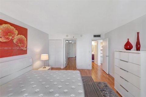 Condominio en alquiler en Miami Beach, Florida, 1 dormitorio, 101.54 m2 № 2051297 - foto 22