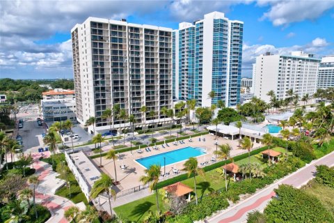 Condominio en alquiler en Miami Beach, Florida, 1 dormitorio, 101.54 m2 № 2051297 - foto 30