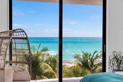 Condo in Miami Beach, Florida, 2 bedrooms № 2177569 - photo 9