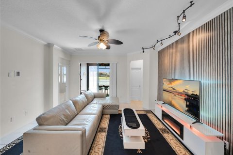 Villa ou maison à vendre à Kissimmee, Floride: 5 chambres, 259.94 m2 № 2238485 - photo 17