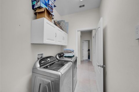 Villa ou maison à vendre à Kissimmee, Floride: 5 chambres, 259.94 m2 № 2238485 - photo 30