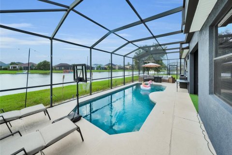 Villa ou maison à vendre à Kissimmee, Floride: 5 chambres, 259.94 m2 № 2238485 - photo 3