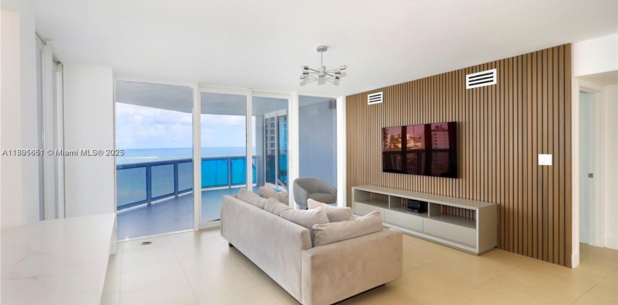 Condo à Miami Beach, Floride, 2 chambres  № 2015241