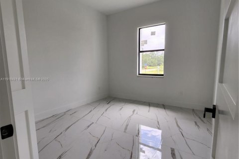 Casa en alquiler en Lehigh Acres, Florida, 4 dormitorios, 155.24 m2 № 1973202 - foto 24