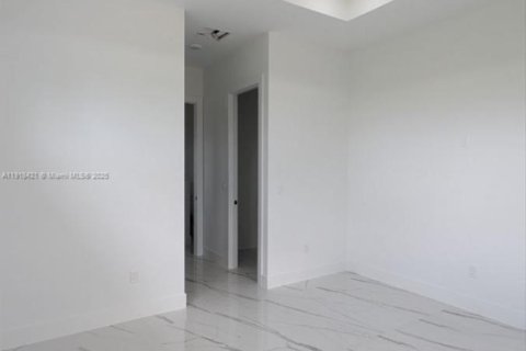 Casa en alquiler en Lehigh Acres, Florida, 4 dormitorios, 155.24 m2 № 1973202 - foto 27