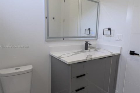 Casa en alquiler en Lehigh Acres, Florida, 4 dormitorios, 155.24 m2 № 1973202 - foto 29