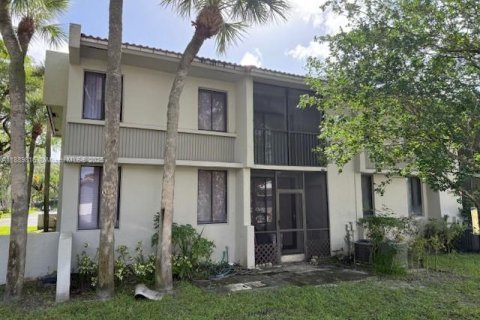 Copropriété à vendre à Coral Springs, Floride: 3 chambres, 106.84 m2 № 1944880 - photo 17