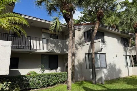 Condominio en venta en Coral Springs, Florida, 3 dormitorios, 106.84 m2 № 1944880 - foto 3