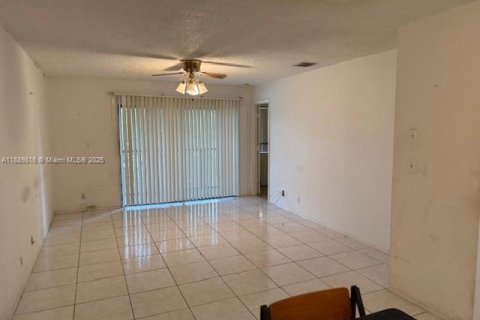 Condominio en venta en Coral Springs, Florida, 3 dormitorios, 106.84 m2 № 1944880 - foto 8