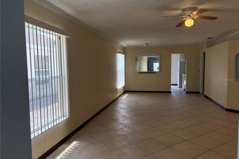 House in Sarasota, Florida 3 bedrooms, 122.54 sq.m. № 1852997 - photo 4