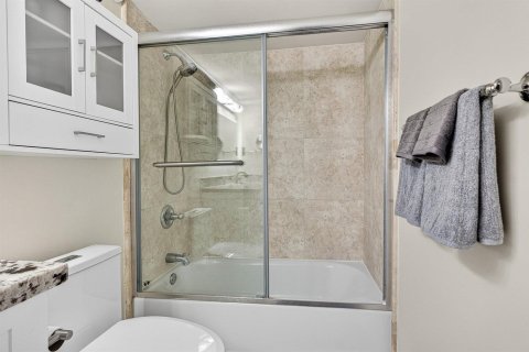 Купить кондоминиум в Бока-Ратон, Флорида 5 комнат, 100.89м2, № 2146943 - фото 16