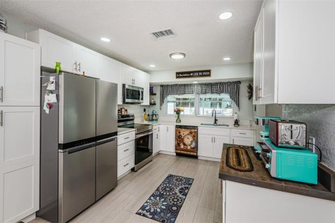 Купить виллу или дом в Спринг-Хилл, Флорида 7 комнат, 127.65м2, № 1786679 - фото 8