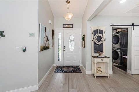 Купить виллу или дом в Спринг-Хилл, Флорида 7 комнат, 127.65м2, № 1786679 - фото 2