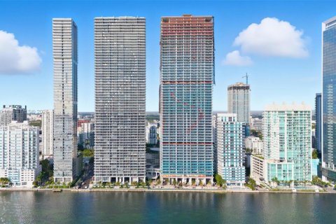 Condominio en alquiler en Miami, Florida, 1 dormitorio, 95.5 m2 № 1957127 - foto 26