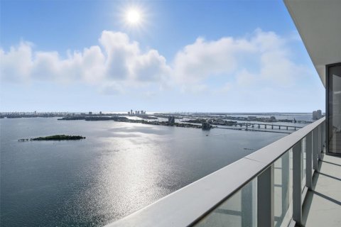 Condominio en alquiler en Miami, Florida, 1 dormitorio, 95.5 m2 № 1957127 - foto 5