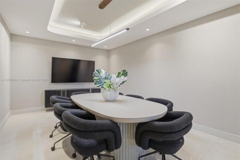 Condominio en alquiler en Miami, Florida, 1 dormitorio, 95.5 m2 № 1957127 - foto 30