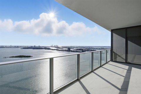 Condominio en alquiler en Miami, Florida, 1 dormitorio, 95.5 m2 № 1957127 - foto 3