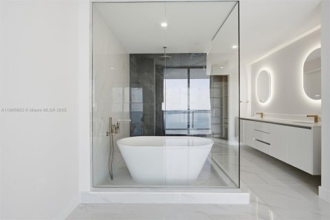 Condominio en alquiler en Miami, Florida, 1 dormitorio, 95.5 m2 № 1957127 - foto 16