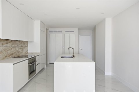 Condominio en alquiler en Miami, Florida, 1 dormitorio, 95.5 m2 № 1957127 - foto 7