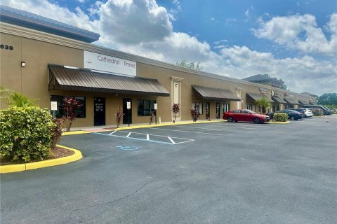 Propiedad comercial en venta en Orlando, Florida, 1872.91 m2 № 548586 - foto 3