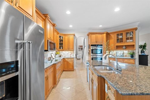 House in Coral Springs, Florida 4 bedrooms, 312.71 sq.m. № 1881598 - photo 23