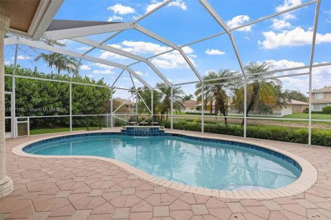 House in Coral Springs, Florida 4 bedrooms, 312.71 sq.m. № 1881598 - photo 2