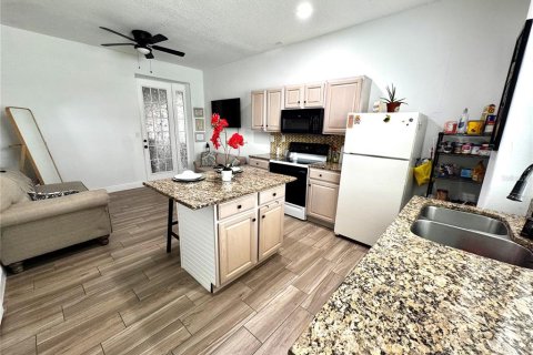 Villa ou maison à vendre à Kissimmee, Floride: 4 chambres, 250 m2 № 2196464 - photo 19