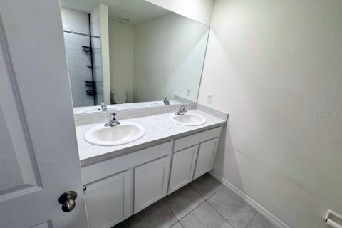 Villa ou maison à louer à Wimauma, Floride: 3 chambres, 140.84 m2 № 2416398 - photo 6