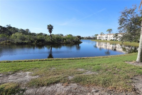 Copropriété à louer à Sarasota, Floride: 2 chambres, 99.22 m2 № 2214291 - photo 2