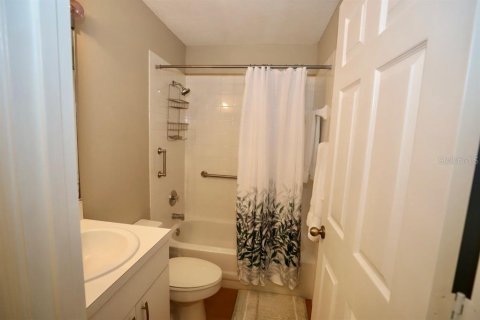 Copropriété à louer à Sarasota, Floride: 2 chambres, 99.22 m2 № 2214291 - photo 14