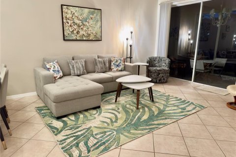 Copropriété à louer à Sarasota, Floride: 2 chambres, 99.22 m2 № 2214291 - photo 6