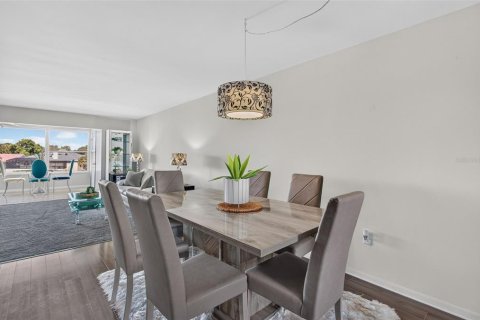 Copropriété à louer à Gulfport, Floride: 2 chambres, 116.13 m2 № 2416854 - photo 10