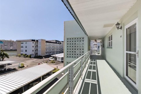 Copropriété à louer à Gulfport, Floride: 2 chambres, 116.13 m2 № 2416854 - photo 4