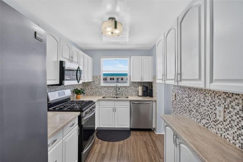 Copropriété à louer à Gulfport, Floride: 2 chambres, 116.13 m2 № 2416854 - photo 7