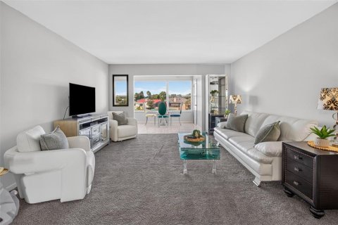 Copropriété à louer à Gulfport, Floride: 2 chambres, 116.13 m2 № 2416854 - photo 12
