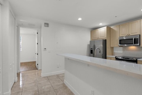 Copropriété à louer à Pembroke Pines, Floride: 3 chambres, 122.45 m2 № 2436100 - photo 13