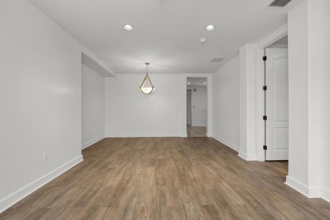 Copropriété à louer à Pembroke Pines, Floride: 3 chambres, 122.45 m2 № 2436100 - photo 5