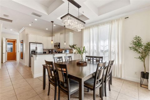 House in Kissimmee, Florida 5 bedrooms, 350.71 sq.m. № 2212935 - photo 22