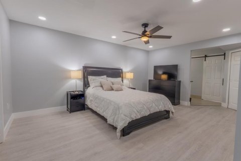 Villa ou maison à vendre à Kissimmee, Floride: 3 chambres, 217.02 m2 № 1857877 - photo 17