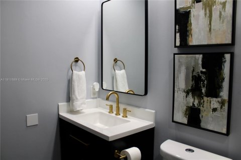 Villa ou maison à louer à Miami, Floride: 2 chambres, 68.56 m2 № 1966798 - photo 8