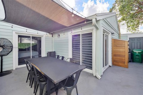 Villa ou maison à louer à Miami, Floride: 2 chambres, 68.56 m2 № 1966798 - photo 13