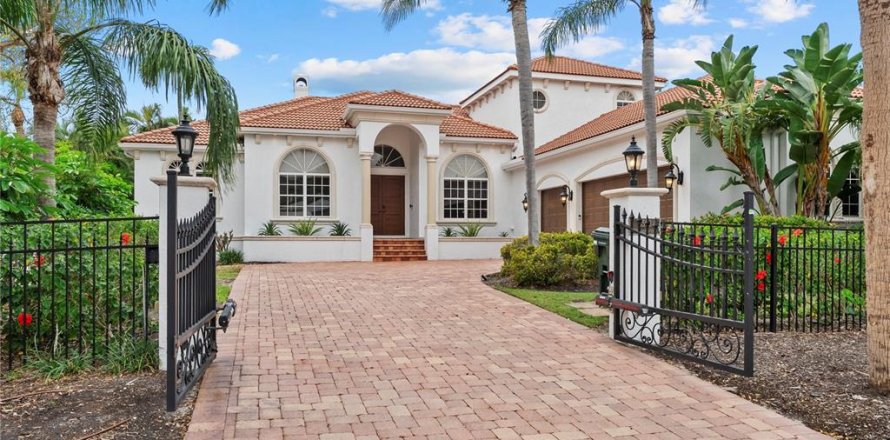 Villa ou maison à Sarasota, Floride 5 chambres, 296.82 m2 № 2119765