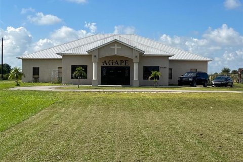 Immobilier commercial à vendre à Moore Haven, Floride: 1158.86 m2 № 2403228 - photo 12