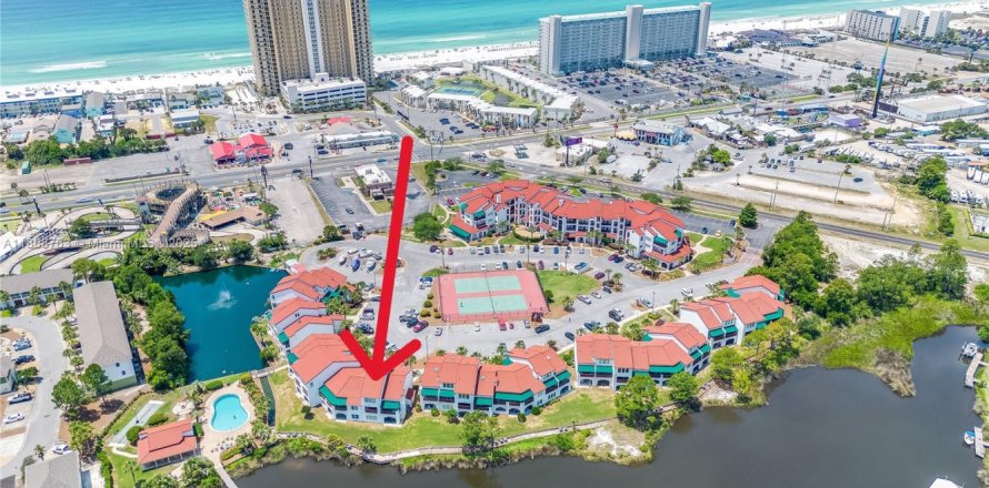 Condominio en Panama City, Florida, 3 dormitorios № 1979900